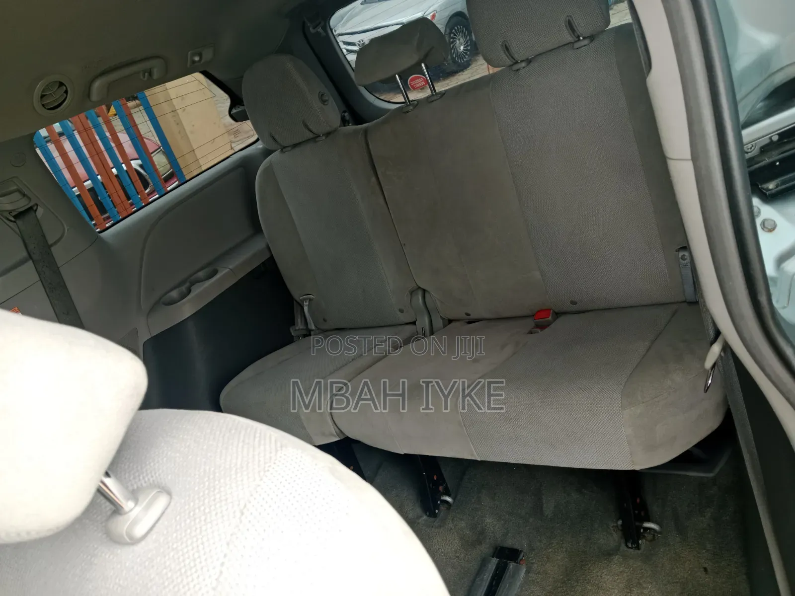 Toyota Sienna 2017 Blue