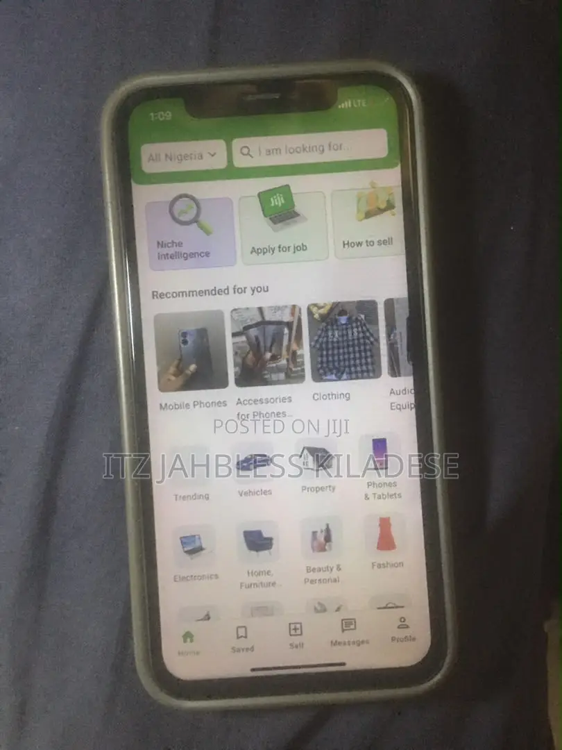 Apple iPhone X 64 GB Black