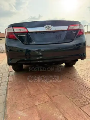 Toyota Camry XLE 4dr Sedan (2.5L 4cyl 6A) 2013 Black