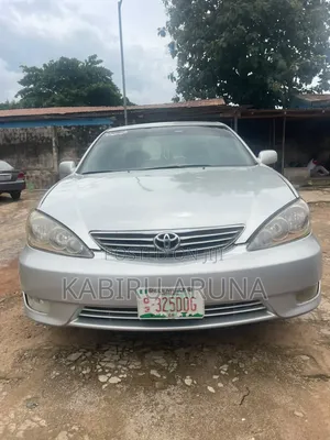 Toyota Camry 2004 Silver