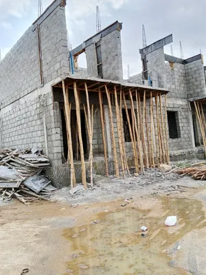 5bdrm Duplex in Karmo for sale