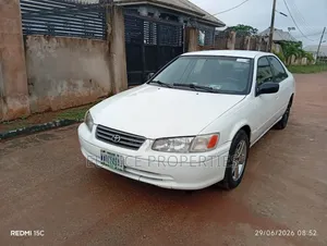 Toyota Camry XLE V6 4dr Sedan (3.0L 6cyl 4A) 2002 White