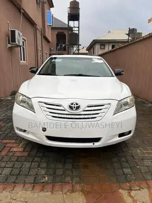 Toyota Camry XLE 4dr Sedan (2.4 4cyl 5A) 2008 White