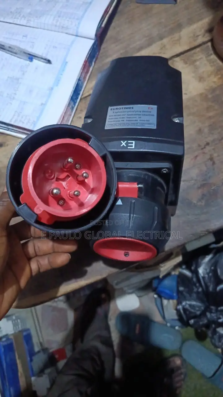 32amps 4pin Ex Industrial Plug Mounting