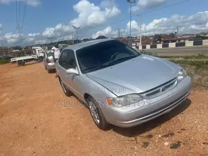 Toyota Corolla 2001 Silver