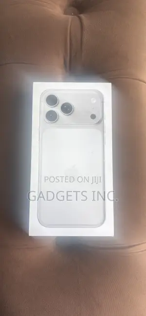 New Apple iPhone 17 Pro Max 1 TB Silver