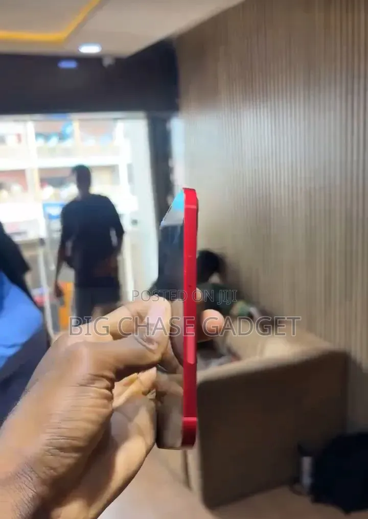 Apple iPhone 13 128 GB Red