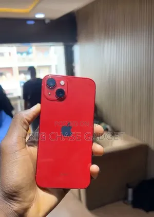 Apple iPhone 13 128 GB Red