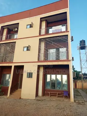 4bdrm Townhouse / Terrace in Gaduwa for rent