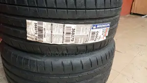 235/40/19 Michelin Pilot Sport 4s