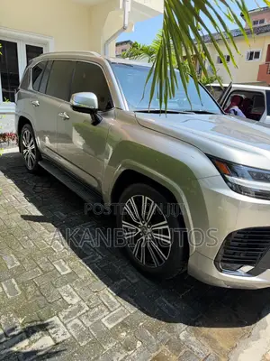 Lexus LX 600 2023 White