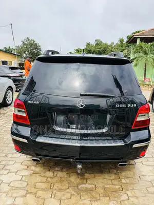 Mercedes-Benz GLK-Class 2009 Black