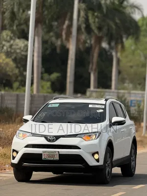 Toyota RAV4 2018 White
