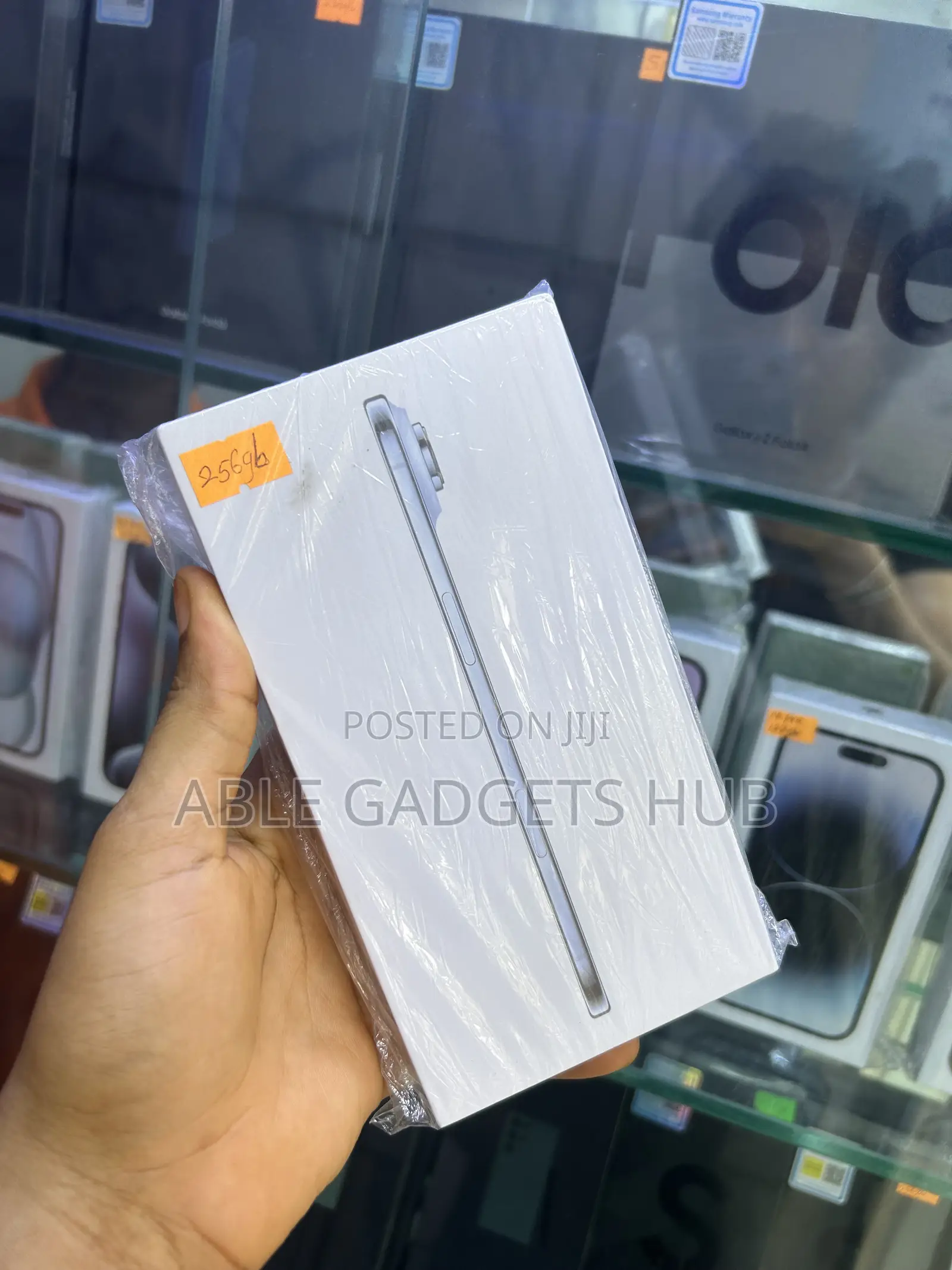 New Apple iPhone 17e 256 GB White