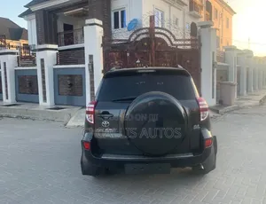 Toyota RAV4 2010 Black