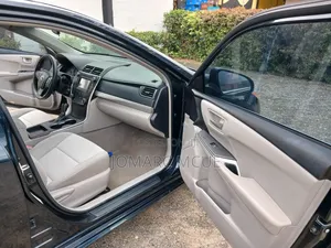 Toyota Camry LE 4dr Sedan (2.5L 4cyl 6A) 2015 Gray