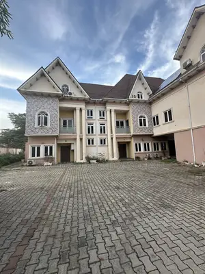 20bdrm Duplex in Jabi for sale