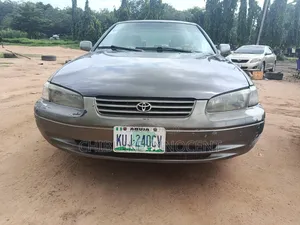 Toyota Camry 2000