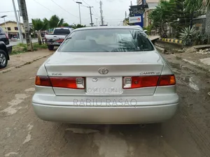 Toyota Camry 2002 Silver