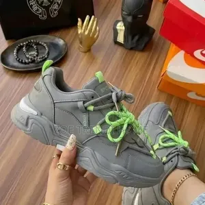 Fashion Nova Women's Classic Lifestyle Sneakers – Comfortable Shoes