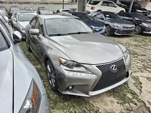Lexus IS 2015 Silver