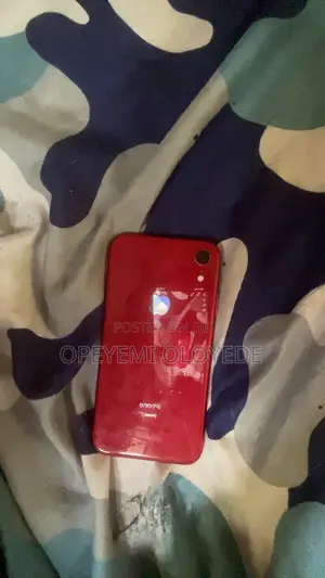 Apple iPhone XR 128 GB Red