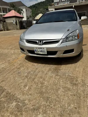 Honda Accord 2006 Silver
