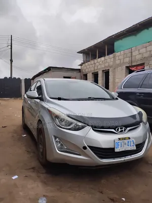 Hyundai Elantra SE 4dr Sedan (1.8L 4cyl 6A) 2014 Silver