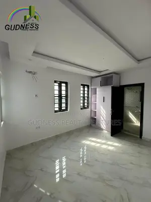 2bdrm Apartment in Osapa london for rent
