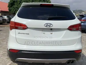Hyundai Santa Fe 2013 White