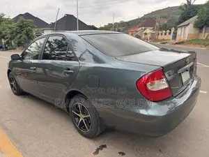 Toyota Camry 2004 Gray