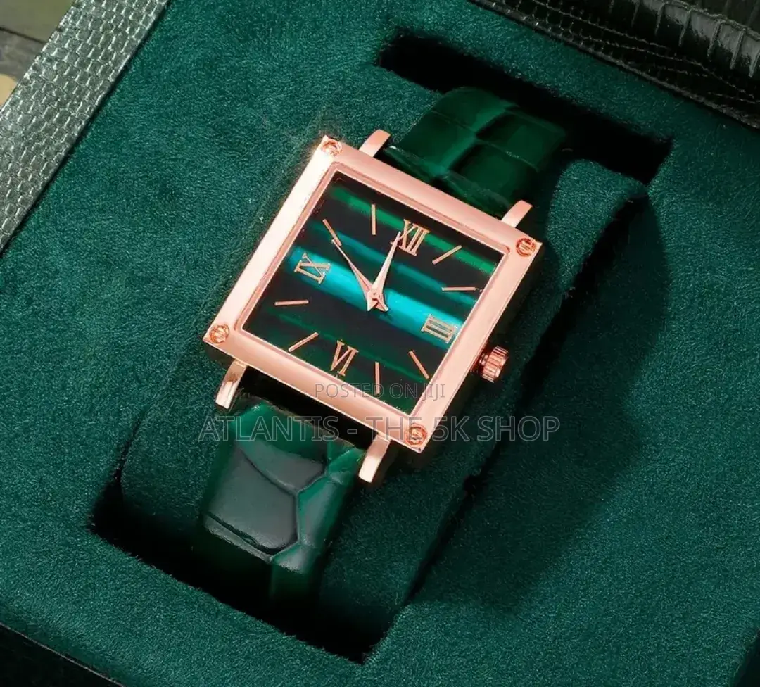 Emeraldglam Duo  Each 
Square Gold Watch
