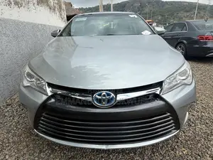 Toyota Camry XLE 4dr Sedan (2.5L 4cyl 6A) 2016 Silver