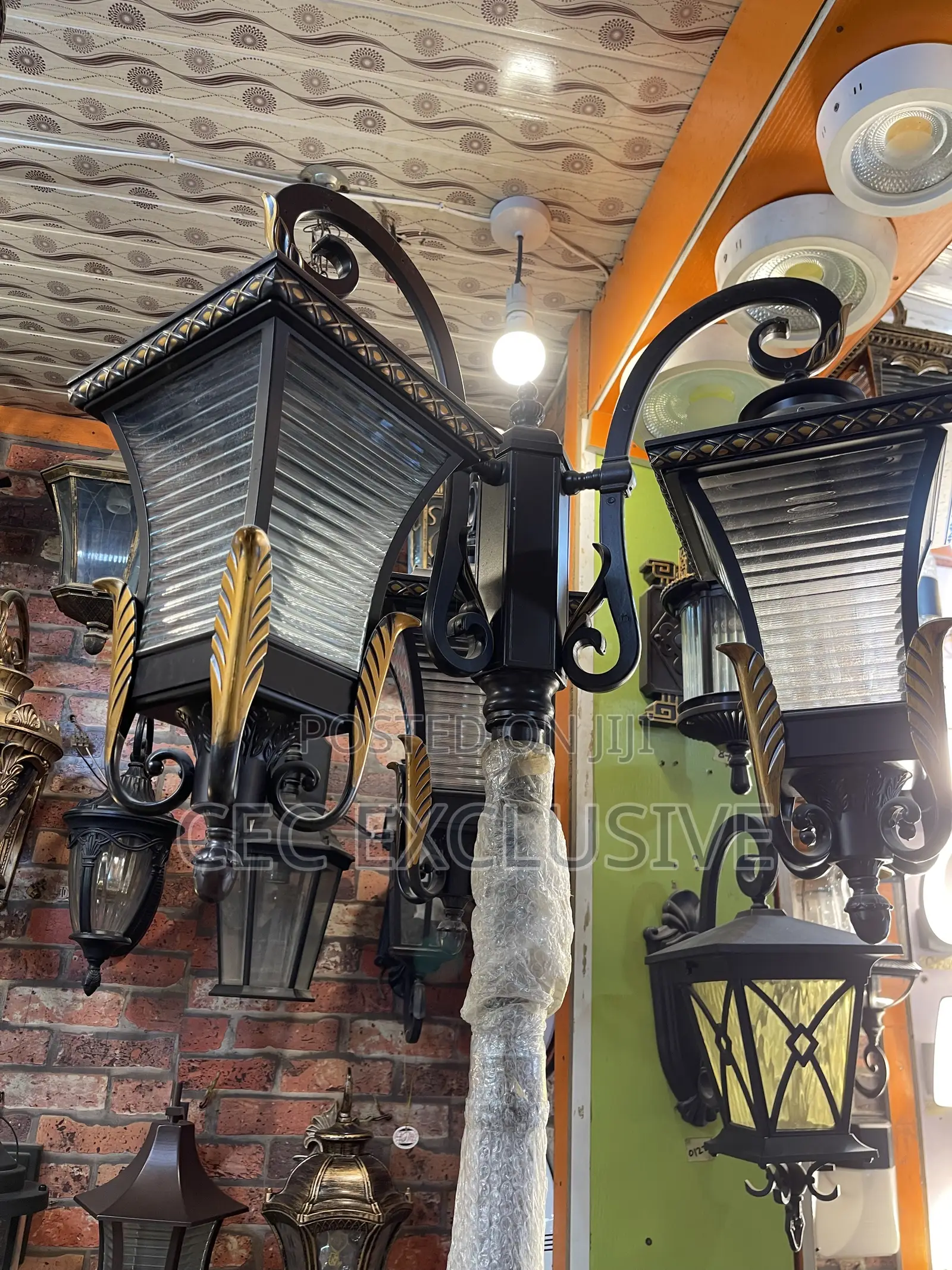 7feet 4handle Cast Garden Light E27