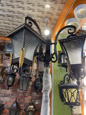 7feet 4handle Cast Garden Light E27