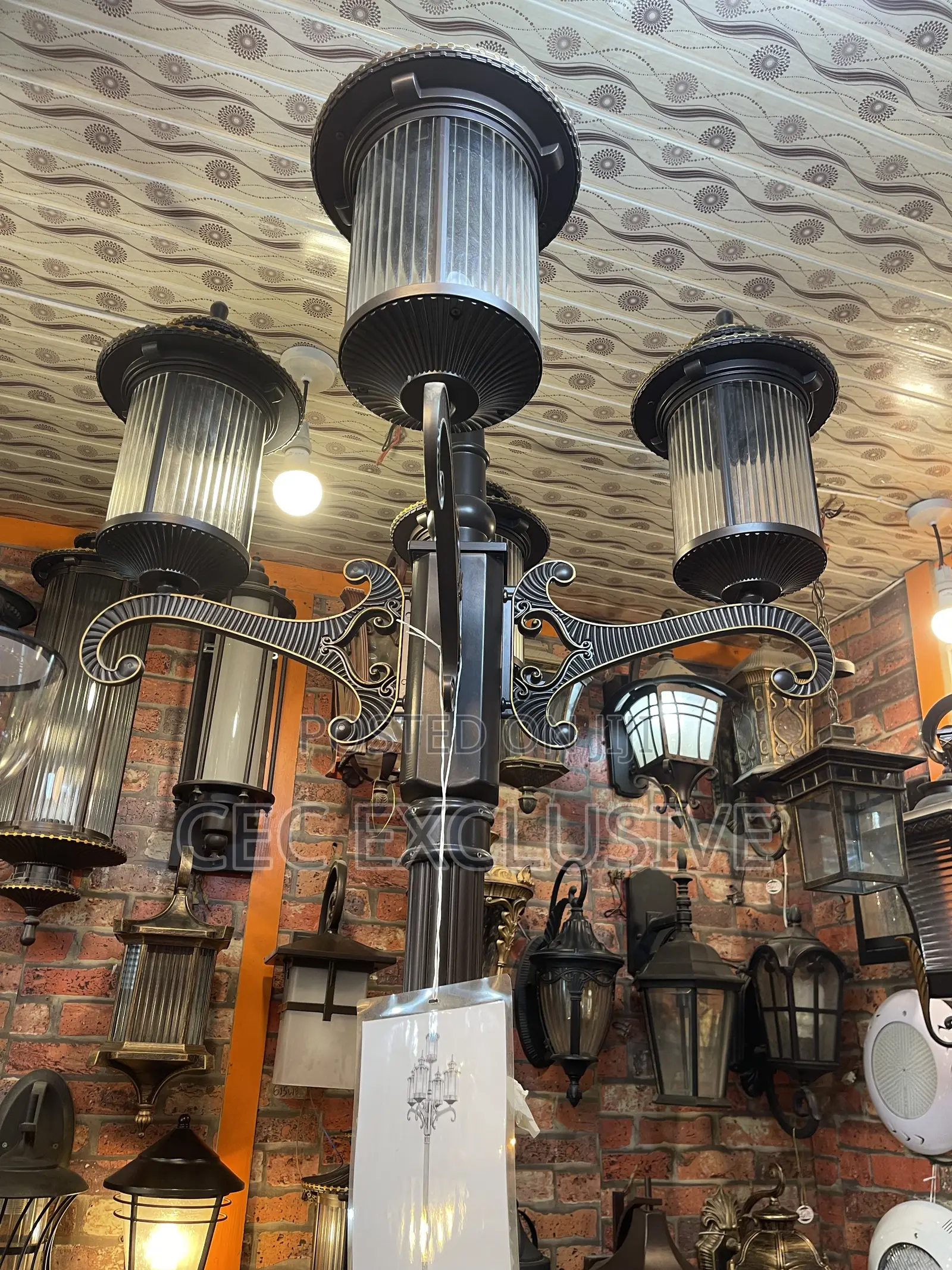 9feet Round Shape Cast 4handle Garden Lamp
