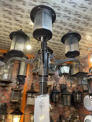 9feet Round Shape Cast 4handle Garden Lamp