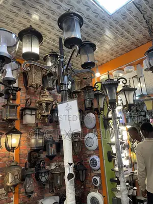 9feet Round Shape Cast 4handle Garden Lamp