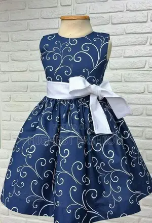 Short Sleeveless Gown for Kid
