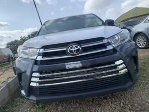 Toyota Highlander XLE V6 4x2 (3.5L 6cyl 6A) 2016 Blue