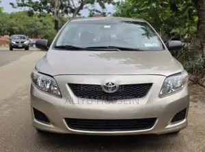 Toyota Corolla 2010 Gold