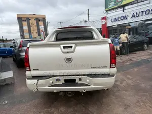 Cadillac Escalade 2011 White