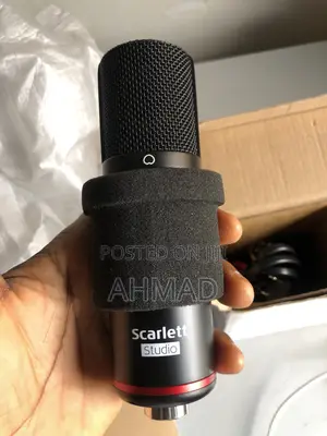 Scarlett 212 Microphone and Sound Card