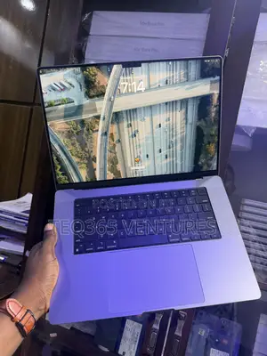 Laptop Apple MacBook Pro 32GB Apple M1 Pro SSD 1T