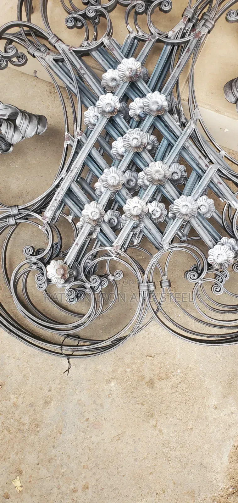 Basket Combi Design Is Available in Large Quantities