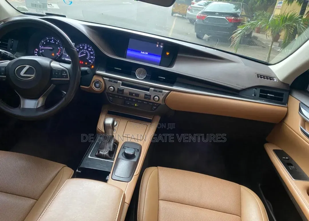Lexus ES 2016 Blue