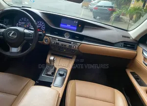 Lexus ES 2016 Blue