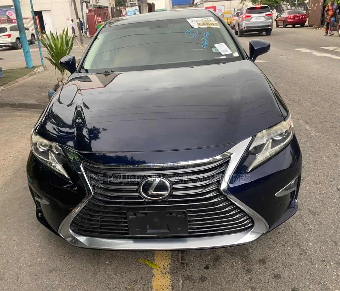 Lexus ES 2016 Blue