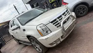 Cadillac Escalade 2011 White