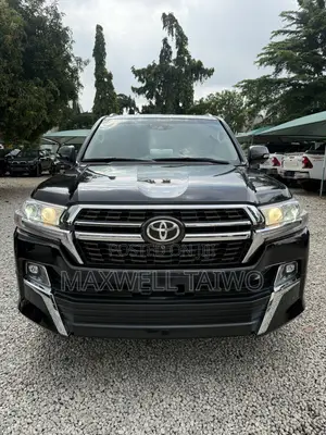 Toyota Land Cruiser 5.7 V8 GXR 2019 Black